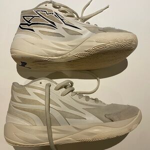 Puma LaMelo Ball MB.02 Whispers Shoes - Frosted Ivory, Size US 6.5 junior